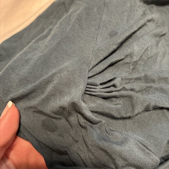 alo yoga Women’s Solid Blue Crew Neck Crop Twist Front Layering Tank Top Xs - Picture 6 of 6